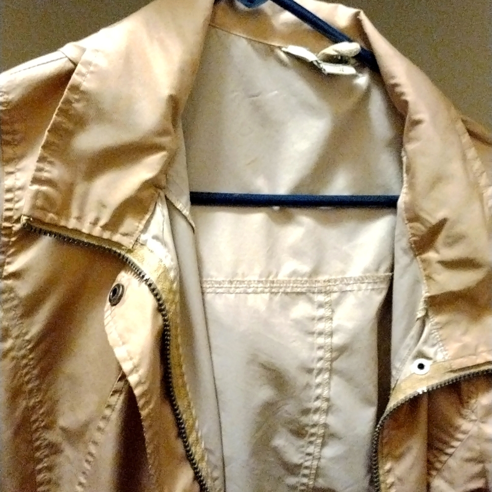 Rain coat
